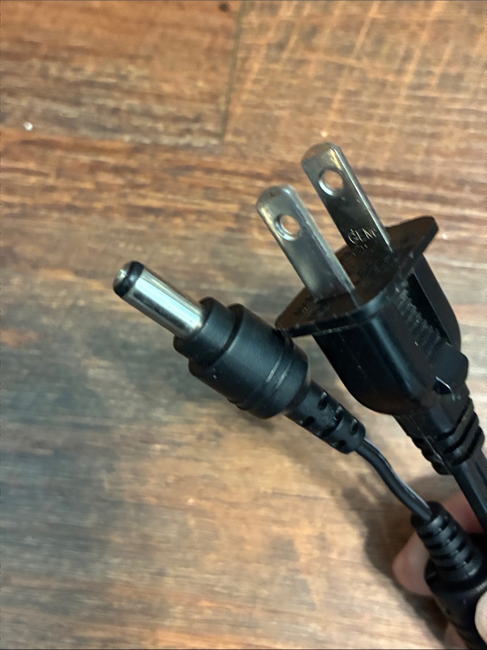 Canon Black AC Power Adapter - Picture 3 of 5